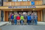 Die erfolgreichen AbsolventInnen der FHP-Übernehmerschulung in Kuchl mit den Trainern. (Foto: FHP)