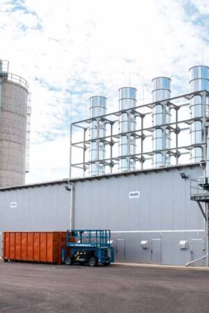 Der neue Mühlböck-Bandtrockner im Cycleenergy-Werk in Aschach an der Donau. (Foto: Mühlböck) Der neue Mühlböck-Bandtrockner im Cycleenergy-Werk in Aschach an der Donau. (Foto: Mühlböck)