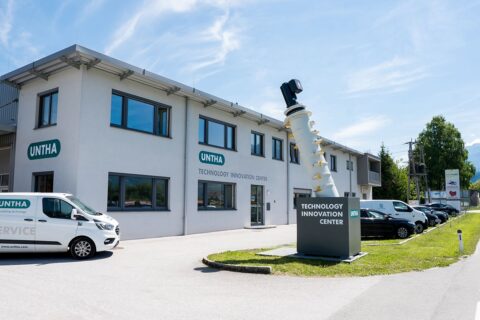 (c) UNTHA Zerkleinerungstechnik GmbH