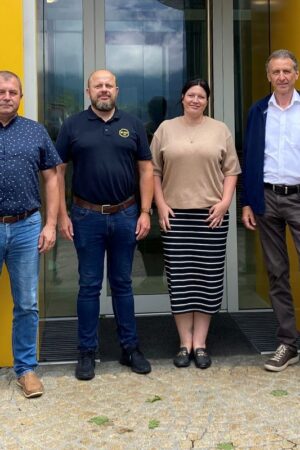 (v. r.) Jan Luňáček (ELBH), Josef Gruber (UNTHA), Tereza Plaňanská (ELBH), Pavel Hasil (ELBH), Pavel Delong (ELBH), Arno Urbanek (UNTHA) © Untha