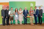ARGE Meister-Obmann Andreas Boigenfürst, NÖ Landarbeiterkammer-Präsident Andreas Freistetter, Alexander Winter, Carina Flasch, Christina Wasserburger, Landesrat Anton Kasser, Stefan Kolm, Landwirtschaftskammer NÖ-Vizepräsident Lorenz Mayr und der Leiter der Land- und forstwirtschaftlichen Lehrlings- und Fachausbildungsstelle NÖ Anton Hölz Fotocredit: Georg Pomaßl/LK Niederösterreich