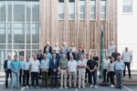 Teilnehmer der IFN-Mitgliederversammlung vor dem Veranstaltungsort. Foto: IFN/Decospan