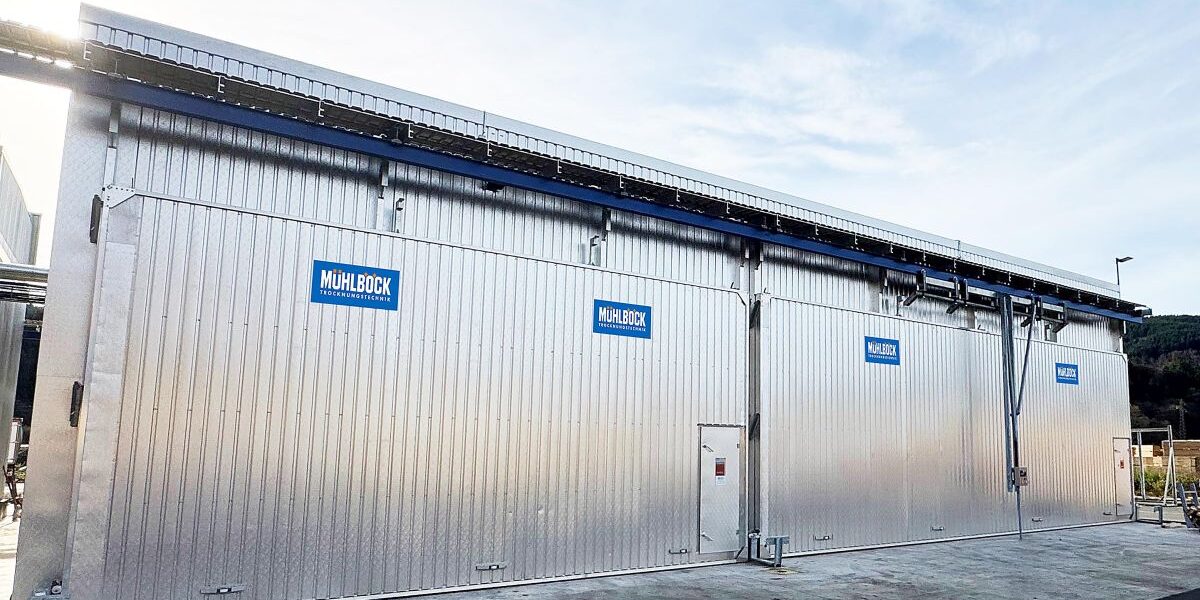 Die Trockenkammer 1306 PRO von Mühlböck steht für energieeffiziente Holztrocknung, hohe Trocknungsqualität und geringe Betriebskosten. Das System kommt künftig auch bei Alpenglow Timber in Kalifornien zum Einsatz. (c) Mühlböck